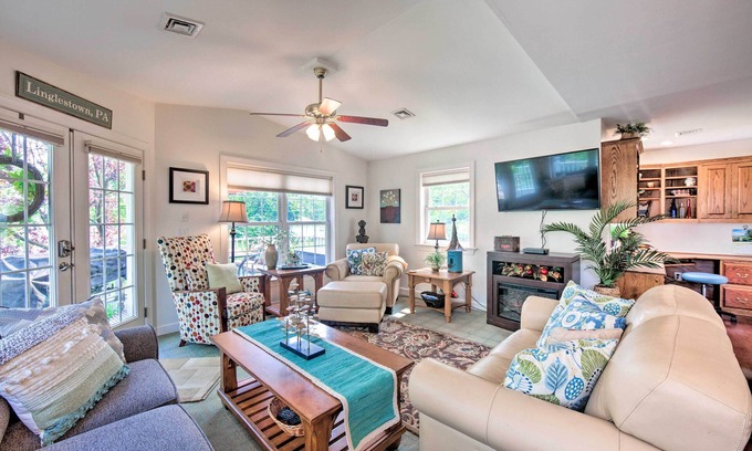 Linglestown Cottage | 9 Mi to Midtown Harrisburg: Cottage w/Deck