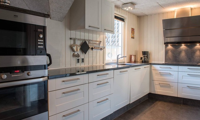 Ho House | 9 person holiday home in Blåvand