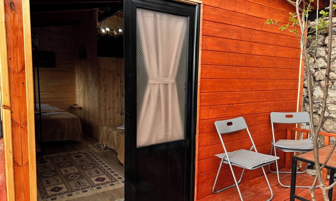 Kruje Hotel | 9-room hotel in beautiful Rruga Kala Kruje with AC, WiFi