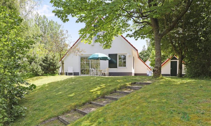 Lauwersoog House | 90 m² Bungalow ∙ 2 bedrooms ∙ 4 guests