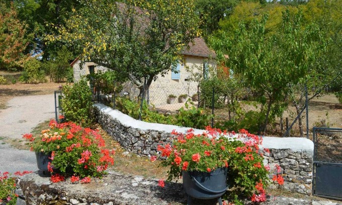 Mayrinhac-Lentour House | 90 m² Gîte ∙ 2 bedrooms ∙ 4 guests