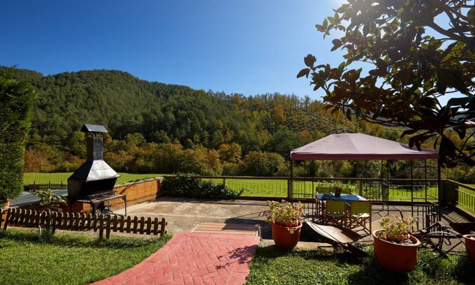 Sant Joan de Les Abadesses House | 90 m² House ∙ 3 bedrooms ∙ 6 guests