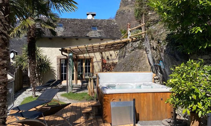 Acquarossa House | 90 m² House ∙ 2 bedrooms ∙ 4 guests