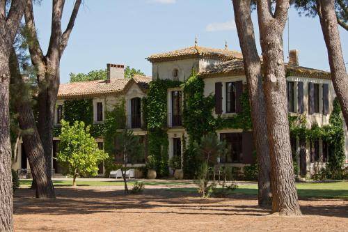 Carcassonne House | 900 m² House ∙ 11 bedrooms ∙ 27 guests
