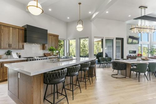 Salt Lake Mountain Resorts House | 9005A - Luxury Four Bedroom home