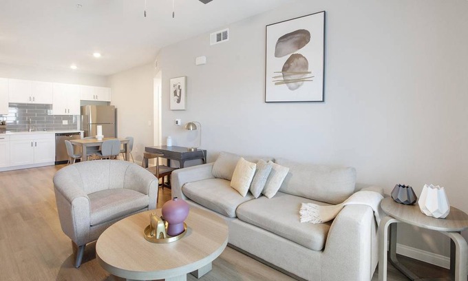 Townsite Apartment | 91 m² Apartment ∙ 2 bedrooms ∙ 4 guests