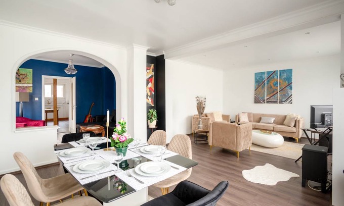 Lingolsheim Apartment | 91 m² Apartment ∙ 2 bedrooms ∙ 6 guests