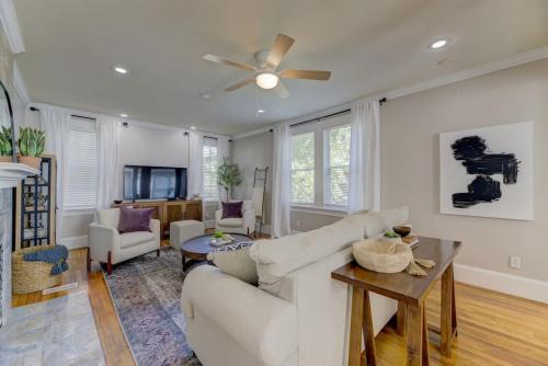 Earlewood House | 910 Sunset - Suite on Sunset
