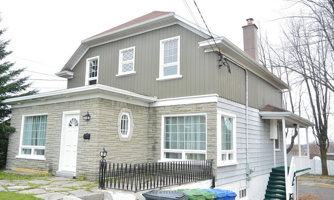 Quartier 5-4 House | 930R-VE The Old House