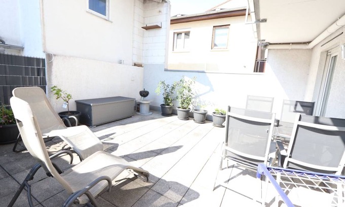 Kelsterbach Apartment | 95 m² Apartment ∙ 2 bedrooms ∙ 3 guests