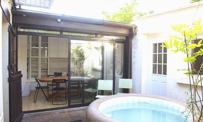 Longjumeau Villa | 95 m² Villa ∙ 4 bedrooms ∙ 10 guests