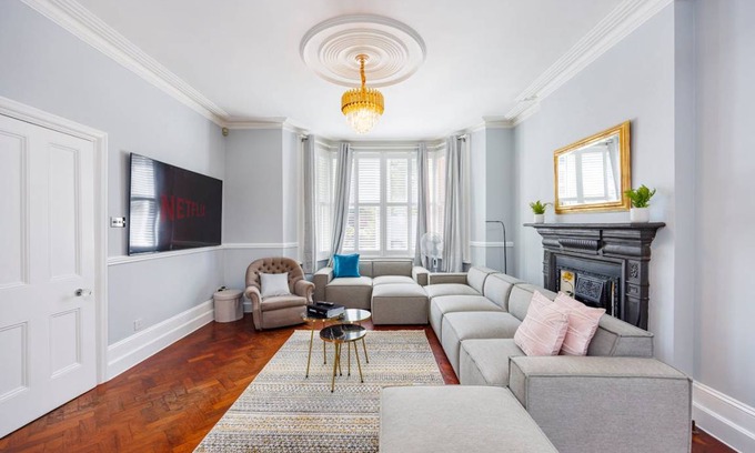 South Acton House | 96 m² House ∙ 6 bedrooms ∙ 12 guests
