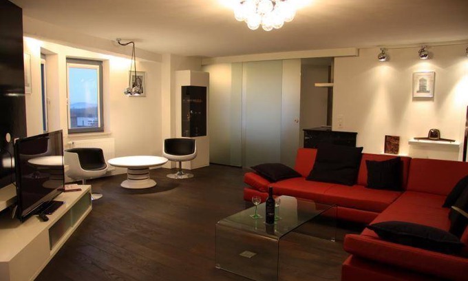 Guestrow Apartment | 98 m² Apartment ∙ 1 bedroom ∙ 3 guests
