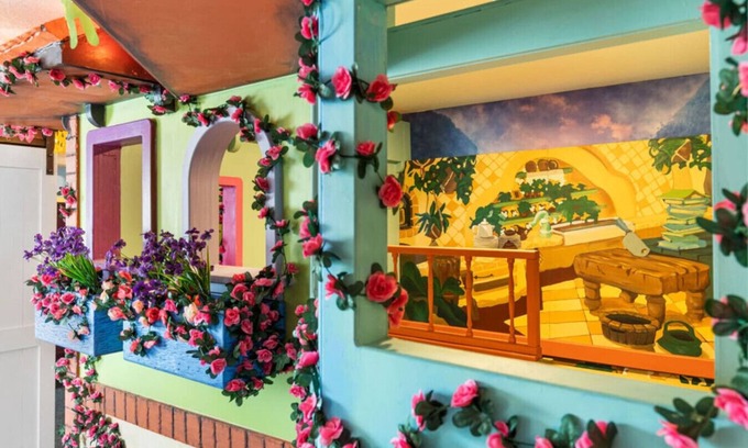 Davenport House | 9BR Casita & Castle Retreat w/Pool