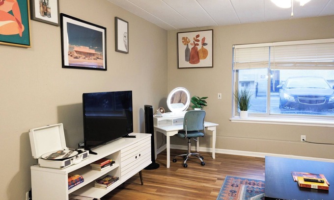 Whittier Apartment | A 1-bedroom long term stay W/Discounted Rental Car in vibrant Minneapolis