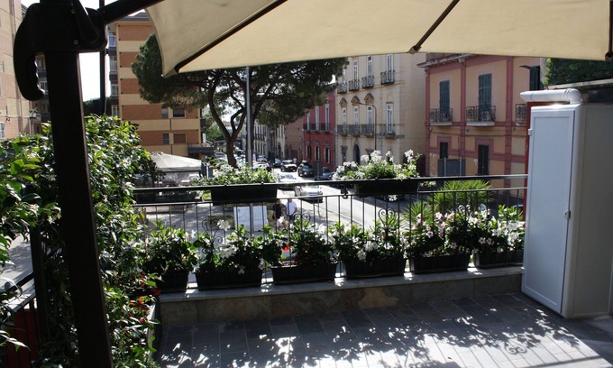 San Giorgio a Cremano Apartment | A 10-minute train ride from the center of Naples, quiet and central