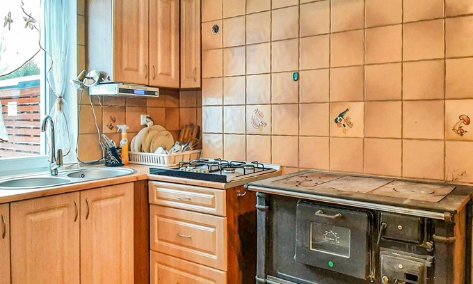 Uniemysl House | A beautifully situated holiday home in the town of Lubawka.