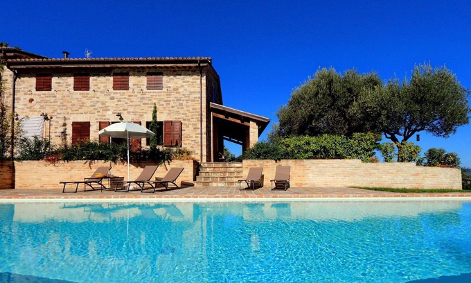 San Severino Marche House | A breathtaking view from a dream cottage.