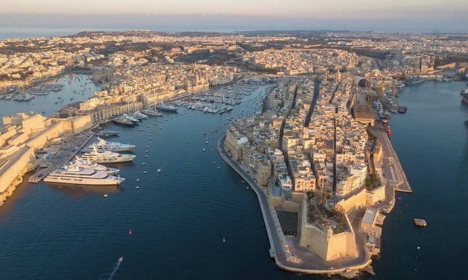 Senglea House | A Charming Townhouse in Senglea Overlooking Valletta's Grand Harbour