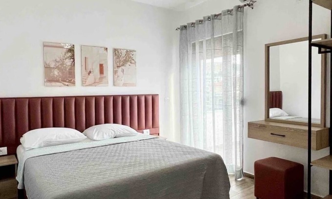 Ksamil Apartment | A comfortable home-away-from-home experience, close to everything.
