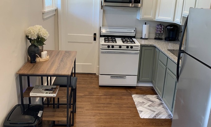 Hamburg Apartment | A Cozy home away from home 1 Bedroom Apartment