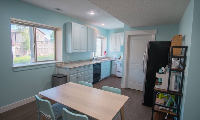 Eagle Mountain Apartment | A cozy pet friendly 2 bedroom basement apartment