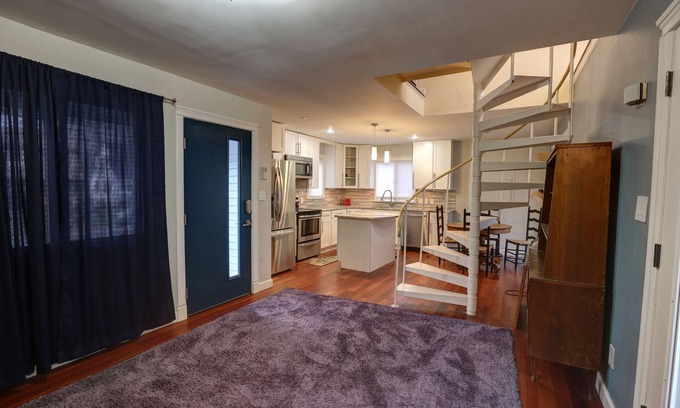 Colesville House | A cozy renovated house!