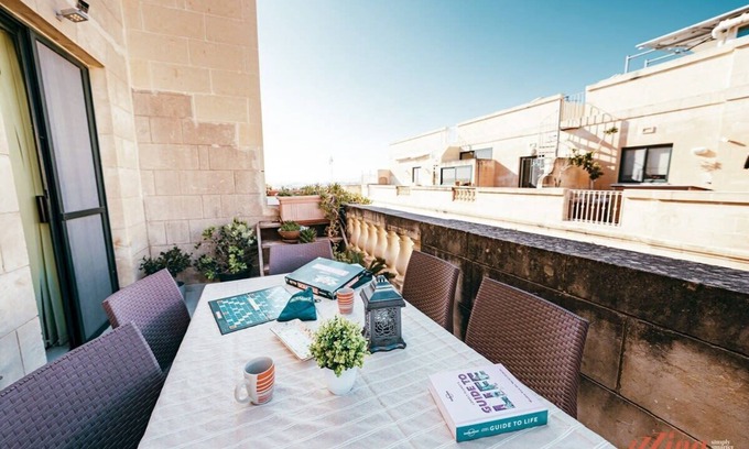 Xewkija Apartment | A cute apartment with a large terrrace, Gozo