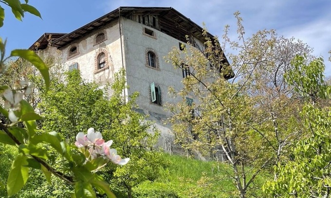 Cles Bed & Breakfast | A.D. 1486 chambre Panoramic room in old mansion Val di Non