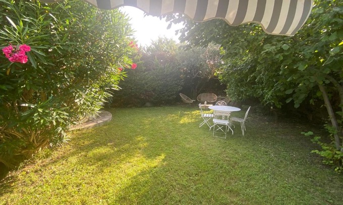 Boulbon House | "A Deux Pas de la Montagnette", mazet provencal 4 personnes