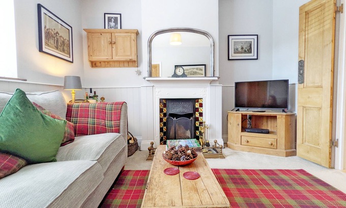 Westbourne Cottage | A family house that sleeps 8 guests in 4 bedrooms