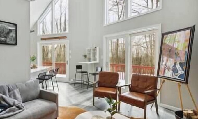 Mount Pocahontas Ski Chalet | A-frame cabin in the Poconos