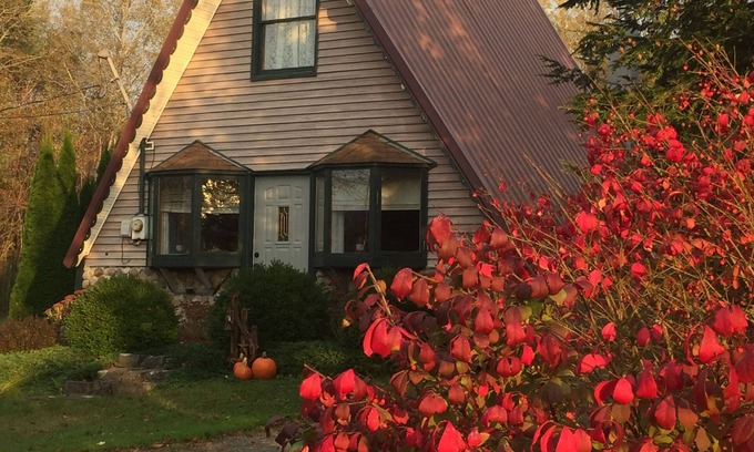 Gloversville Cottage | A-framed Adirondack cottage near Great Sacandaga Lake