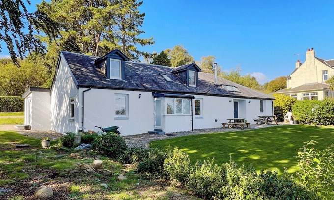 Kilmory Cottage | A great coastal property with superb views over the bay.