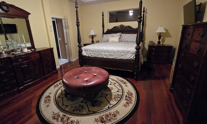 Plymouth House | A Hidden Gem, A Cozy 4-bedroom 3 bath house in gorgeous Apopka with WiFi, AC