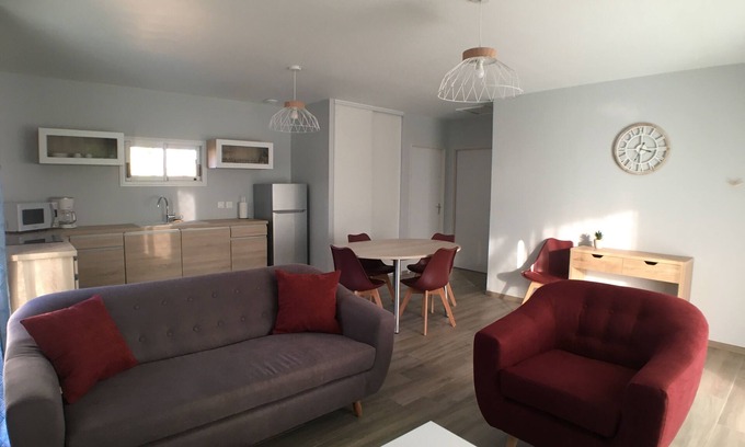 Varetz Ski Chalet | A HOME JUST FOR YOU, CLOSE TO ALL AMENITIES!