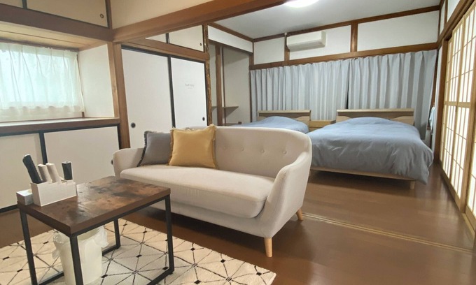 Izu Nagaoka Onsen House | A house in the city center, convenient as a tourist base.