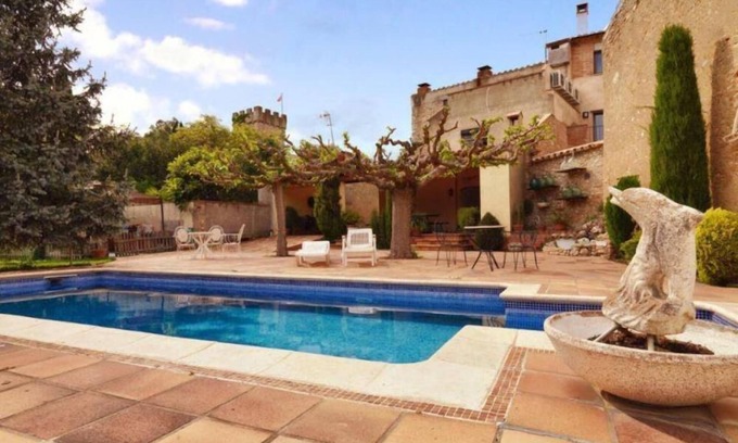 Creixell House | A jewel. Charming typical Catalan stone villa with pool and garden