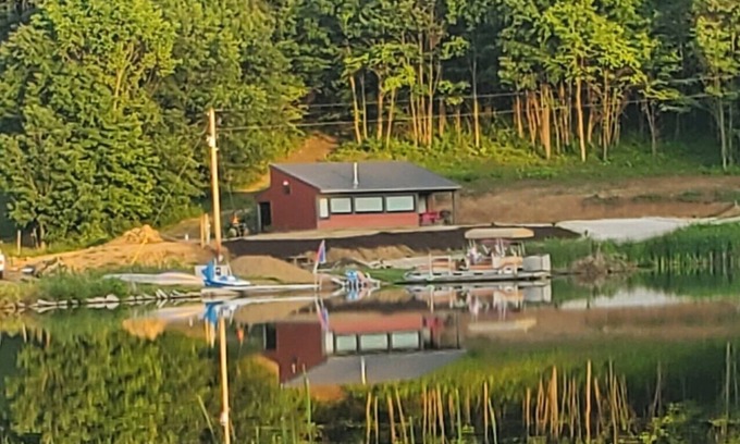 Minerva Cottage | A lakeside retreat