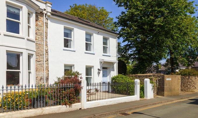 Castletown House | A large home in the centre of Castletown sleeping 6