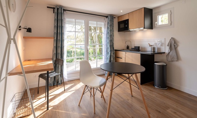 La Roche-sur-Yon Apartment | A little bit of greenery and calm in the middle of the city! The 2nd.