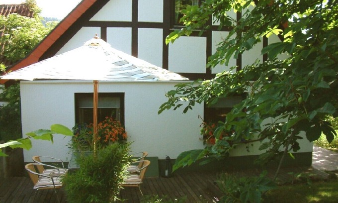 Oberwaldbehrungen House | A lovingly renovated, detached farmhouse in a quiet location.