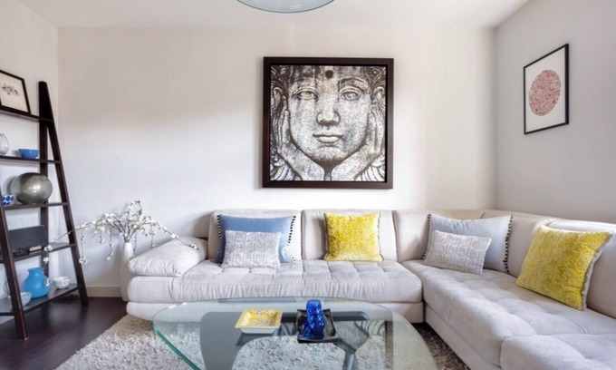 Cathedrals Apartment | A Luxurious Designer Apartment in the most historic part of central London.