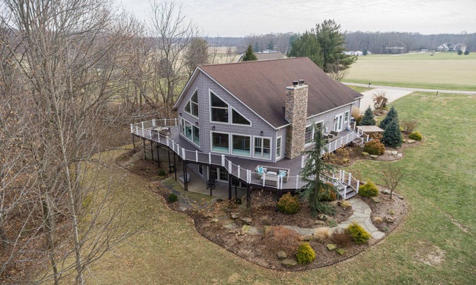 Marshall House | A Luxury Family Mill Creek Lake Retreat