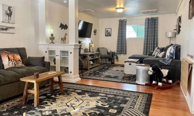De Beque Apartment | A Moment In-Time Cottage
