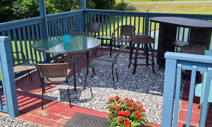 Mount Nebo House | A: Near Summersville Lake and New River Gorge National Park