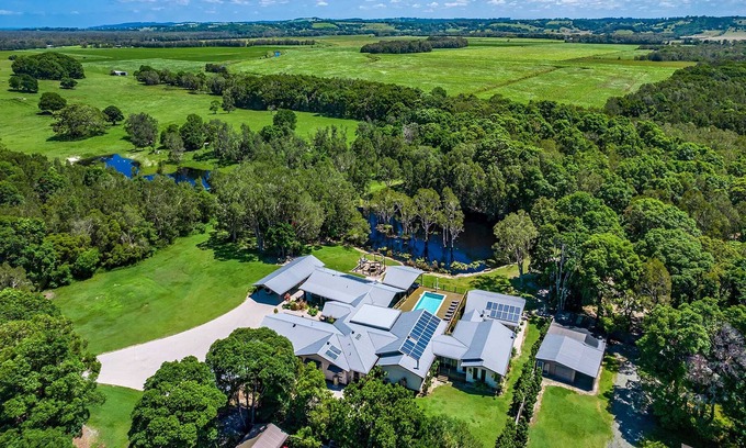 Lennox Head Villa | A PERFECT STAY - Lennox Unique Coastal Retreat