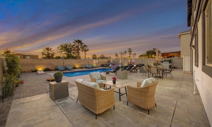 Coachella House | A Place to Enjoy the Sun. Family Friendly Space and Beautiful Mountain Views!
