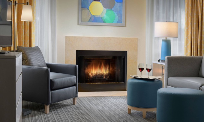 Westlake Hotel | A Place You'll Surely Enjoy! 2 Convenient Units, Free Parking, Pets Allowed