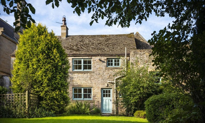 Riding Mill Cottage | A pretty, rambling cottage with large garde - Stable Cottage